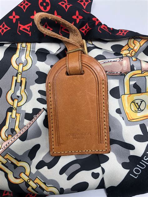 authentic louis vuitton luggage tag.